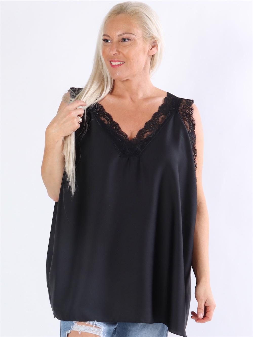 Ofia - Topp i silkeslook med breda spetsband